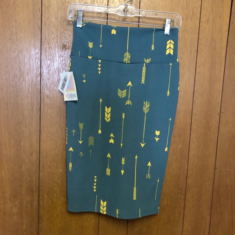 LuLaRoe feather and arrow UNICORN Cassie XS